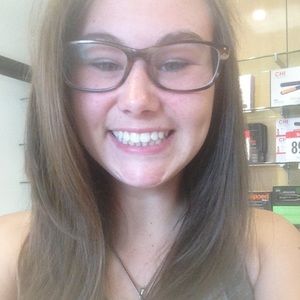 Meet your Posher, Ashlie